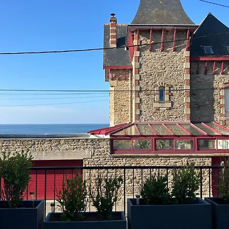 La Marguerite, Face Avec Terrasses *